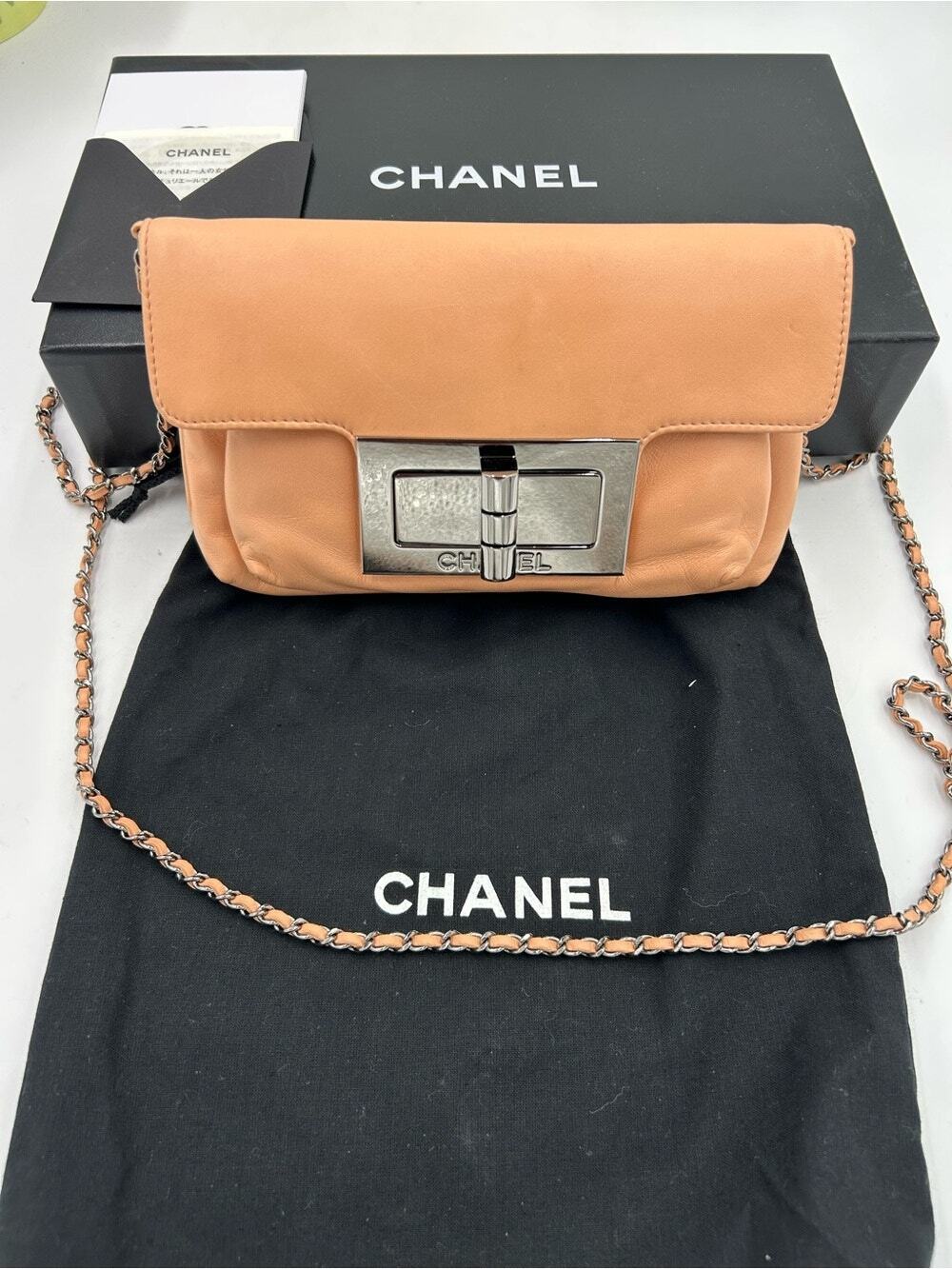 Women's CHANEL Peach Leather Turnlock Crossbody Bag made in Italy PRISTINE